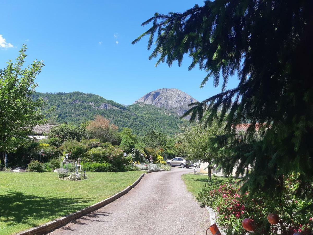 Gites Le Clos Des Pradals- Montagne & Nature A Banat Tarascon Ariege ภายนอก รูปภาพ